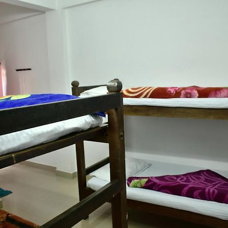 مونار Cicily Cottage المظهر الخارجي الصورة