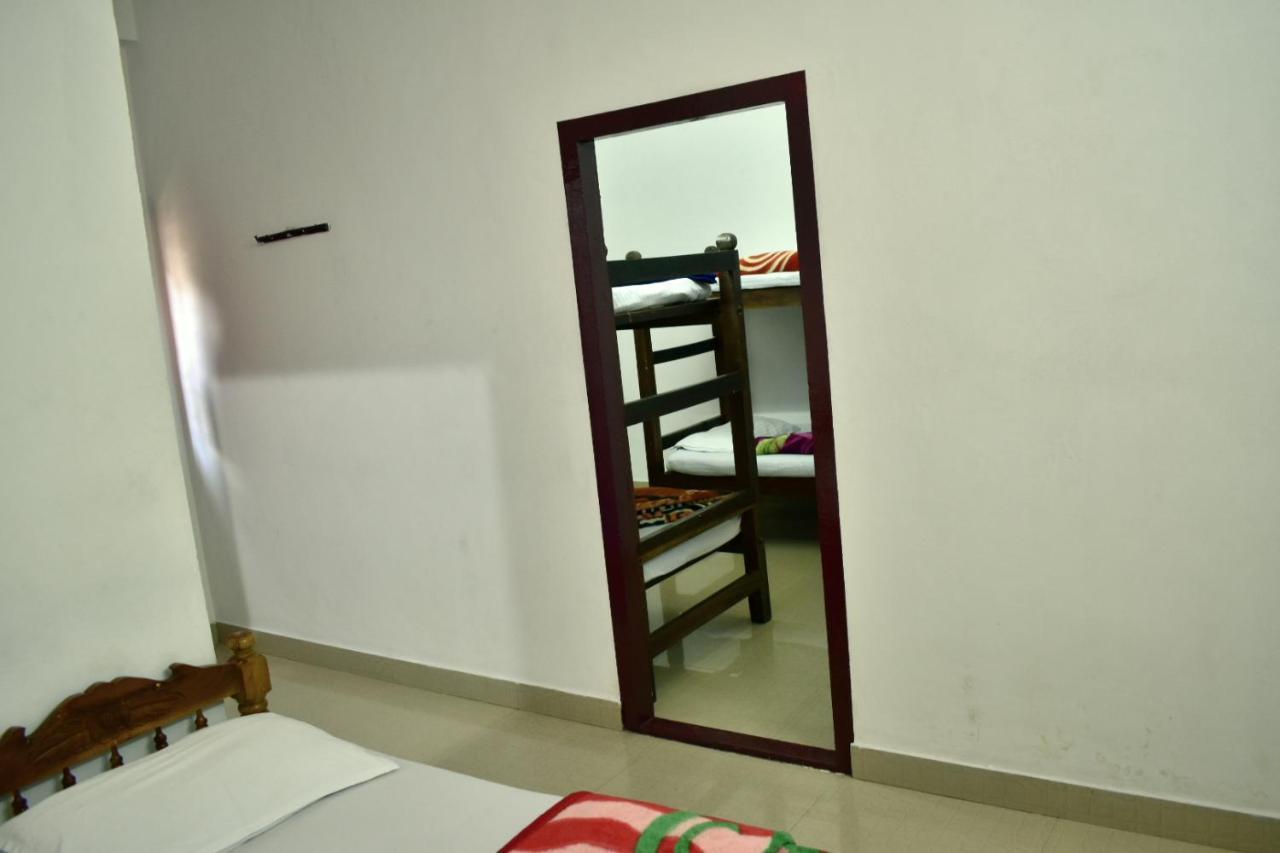 مونار Cicily Cottage المظهر الخارجي الصورة